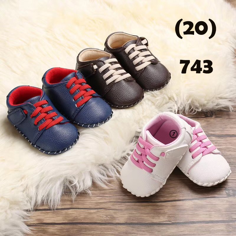 20-743-1.jpg Baby Shoes 3 Sizes 1/2/3 (from Zero to 18 Months) - Mix and Max - Sizes: 0-6 M 11cm, 6-12 M 12cm, 12-18 M 13cm - Image 1