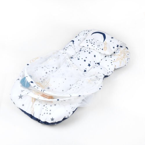 Baby Lounger with Mosquito Net | Portable Travel Bed and Sleep Nest for Newborns Mix & Max™ White Blue stars - Image 2